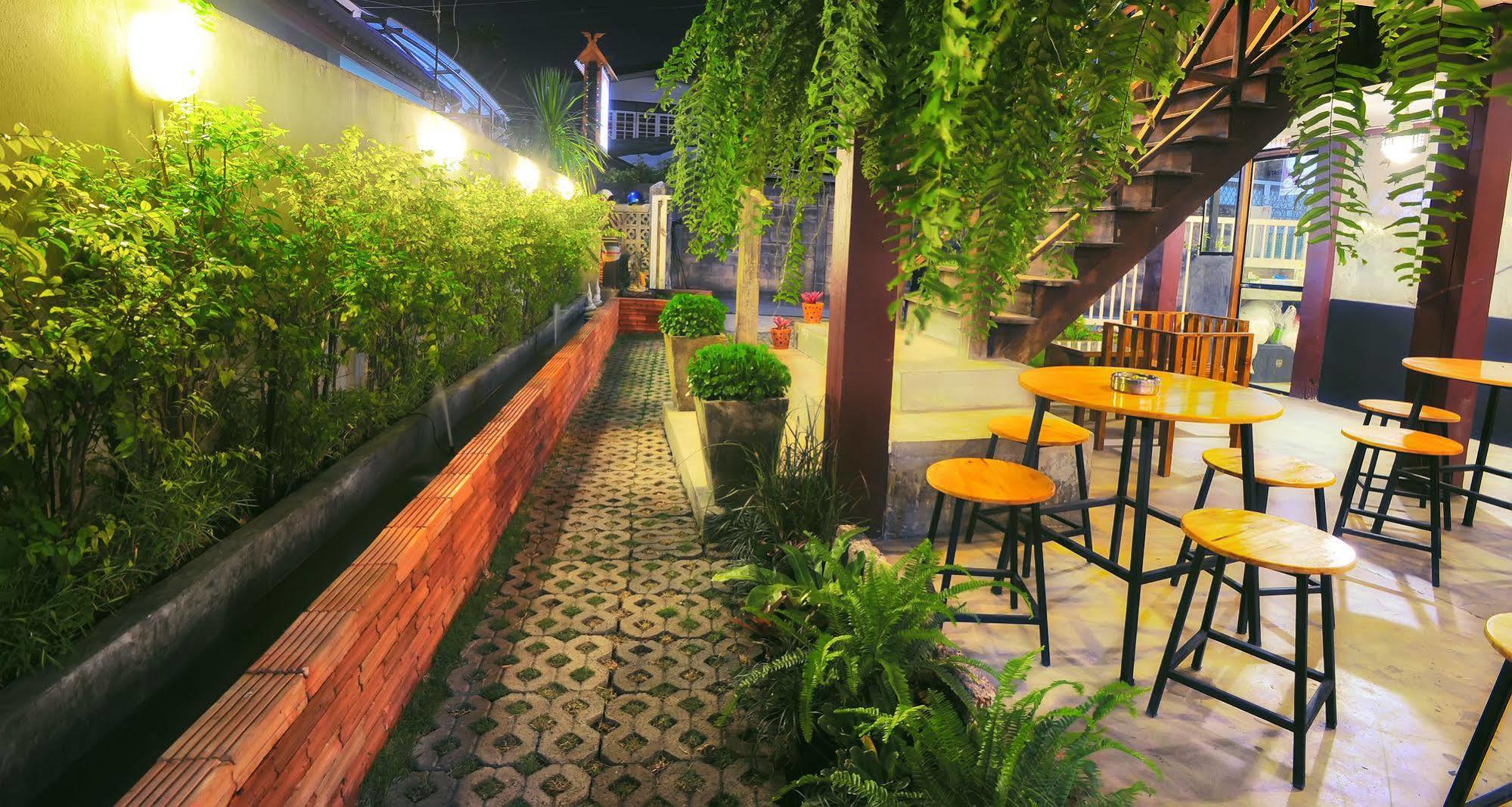 Manon Hostel Čiang Mai Exteriér fotografie